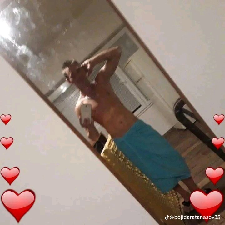 user-hluaCmgVFSf3IXfcJEni_