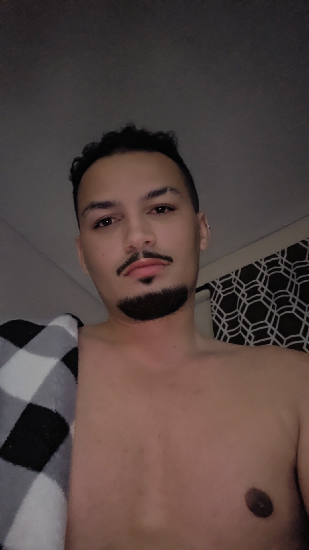 user-oSAK8F463lbJwwHt3fKHg